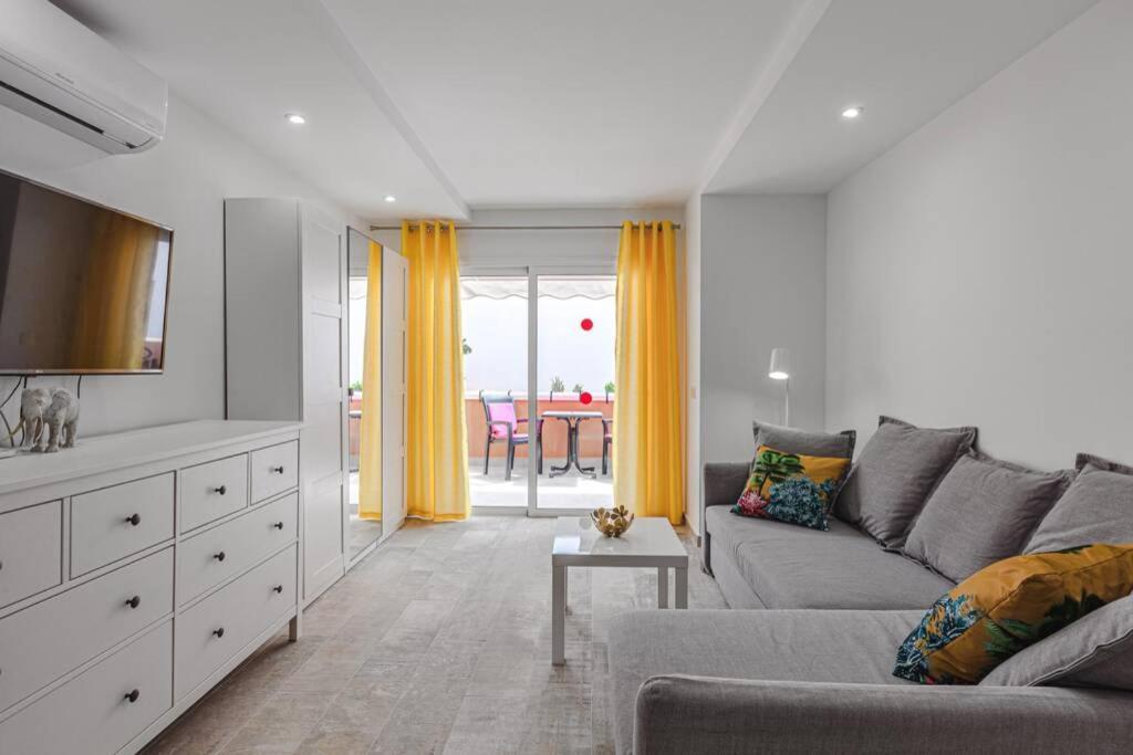 Tenerife Royal Gardens One Bedroom Apartment Playa de las Americas  Bagian luar foto