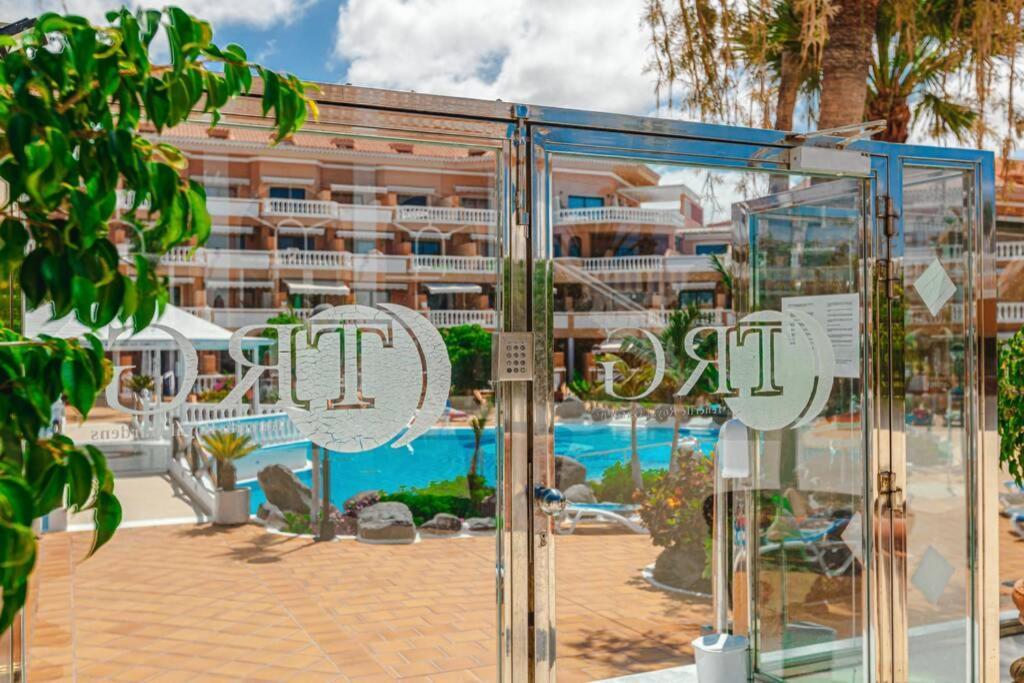 Tenerife Royal Gardens One Bedroom Apartment Playa de las Americas  Bagian luar foto