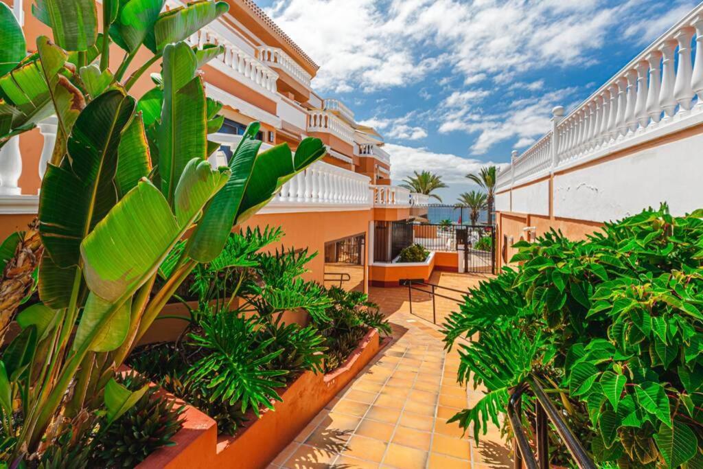 Tenerife Royal Gardens One Bedroom Apartment Playa de las Americas  Bagian luar foto